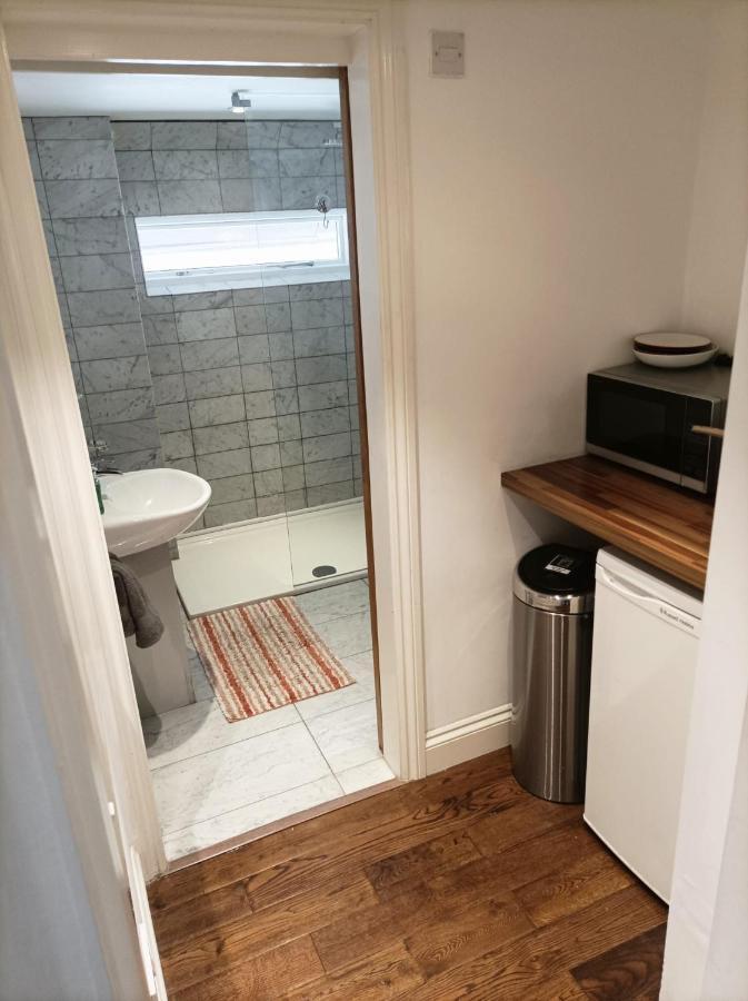 Mezzanine Style Studio Apartment 8 Лондон Экстерьер фото